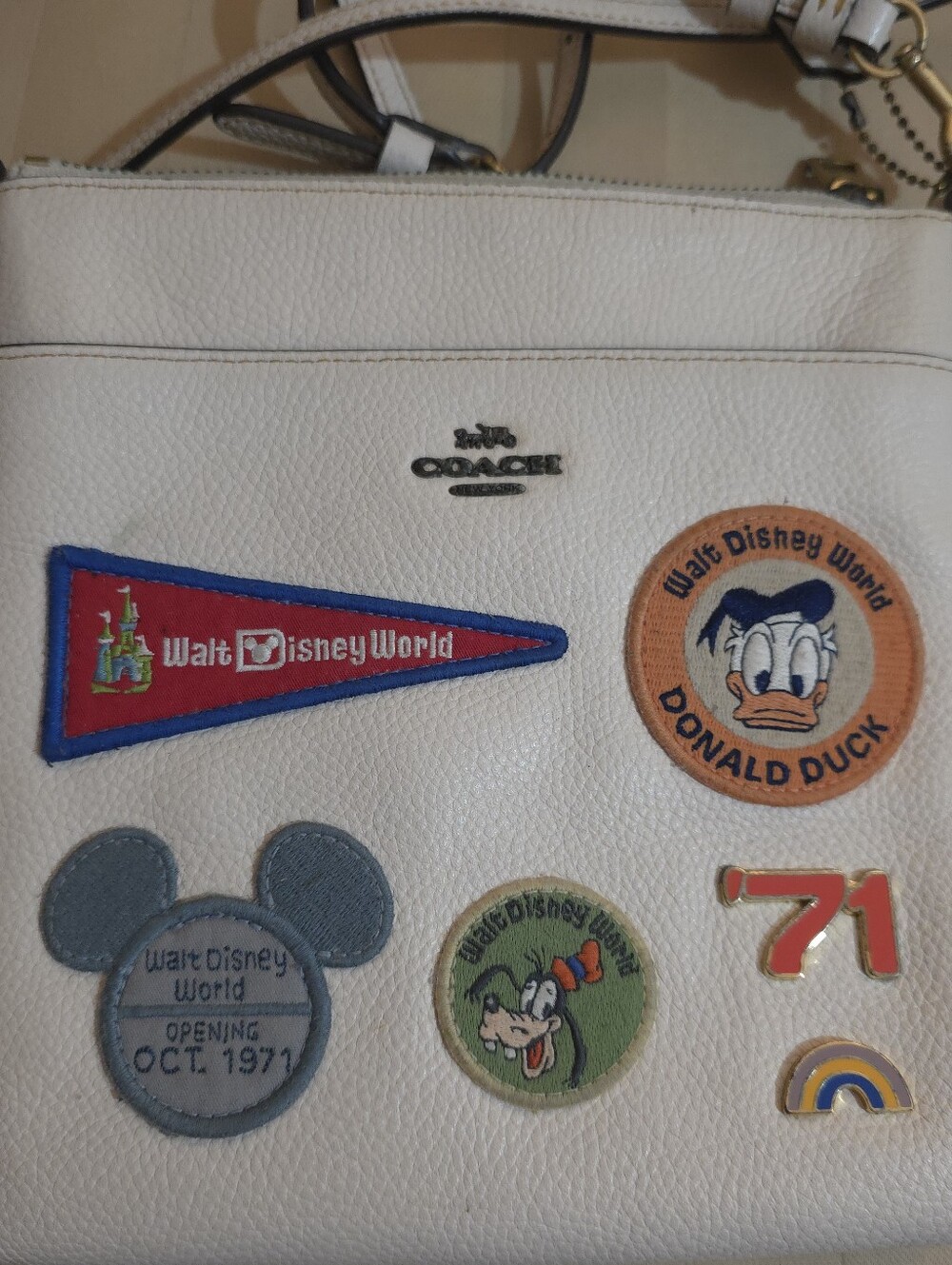 RARE COACH DISNEY X C8573 LEATHER CROSSBODY - Picture 5 of 9